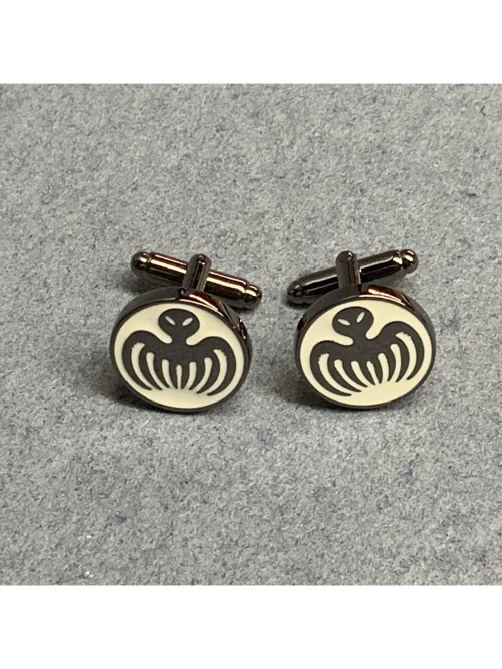 James Bond SPECTRE 0.75 In Octopus Cufflinks 0.75 In White Enamel Gunmetal Retro